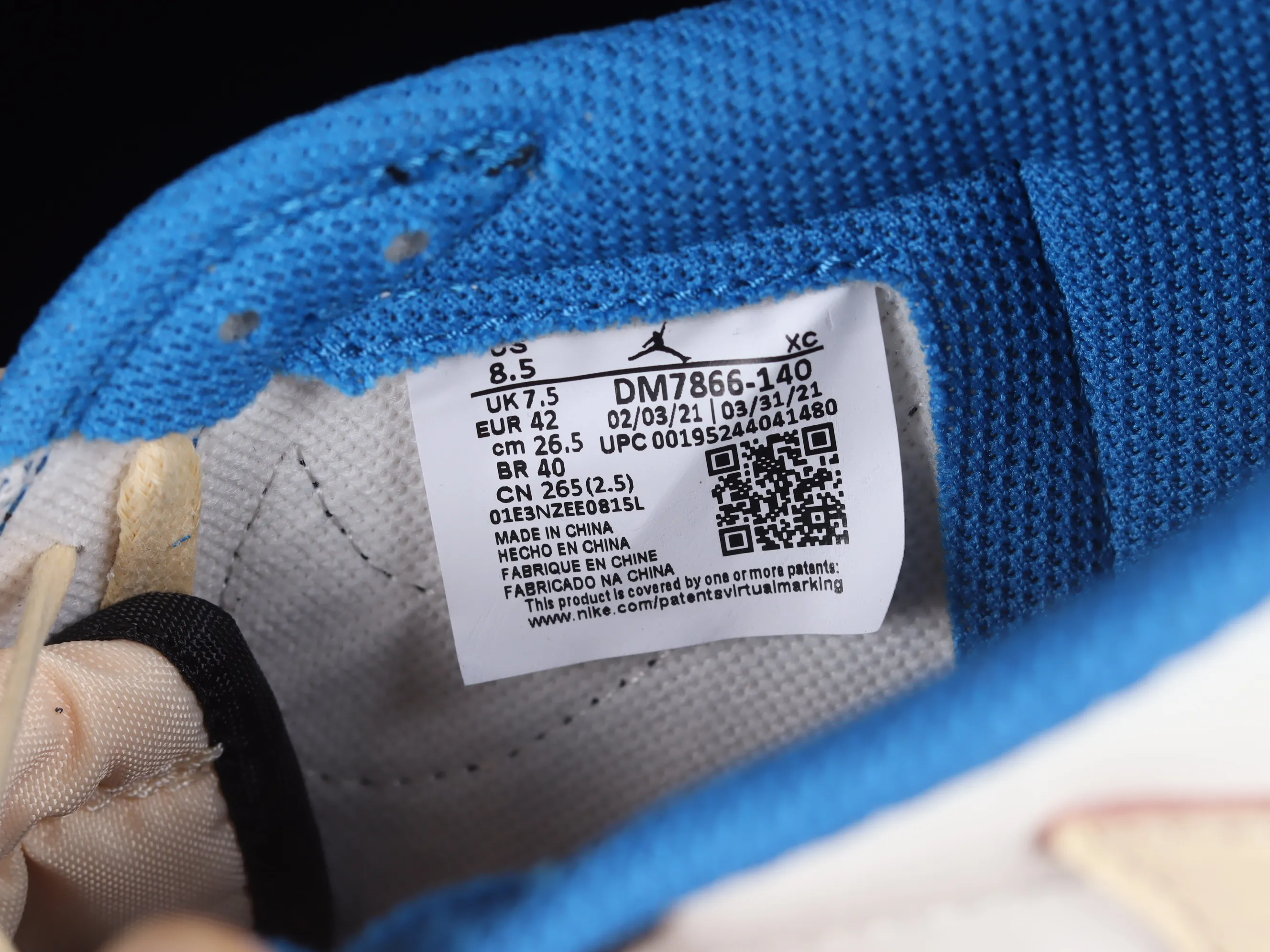 All Categories Air Jordan Jordan Series Basketball Shoes Air Jordan 1 Low OG Version Travis Scott x Air Jordan 1 Low OG AJ1 Joe 1 Lightning Overhook Low DM7866-140